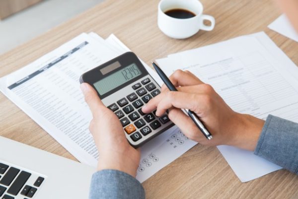 finance-accounting-paper-desk-using_1262-2292